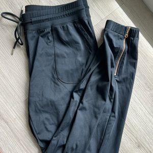 Black ZYIA everywhere zipper pants